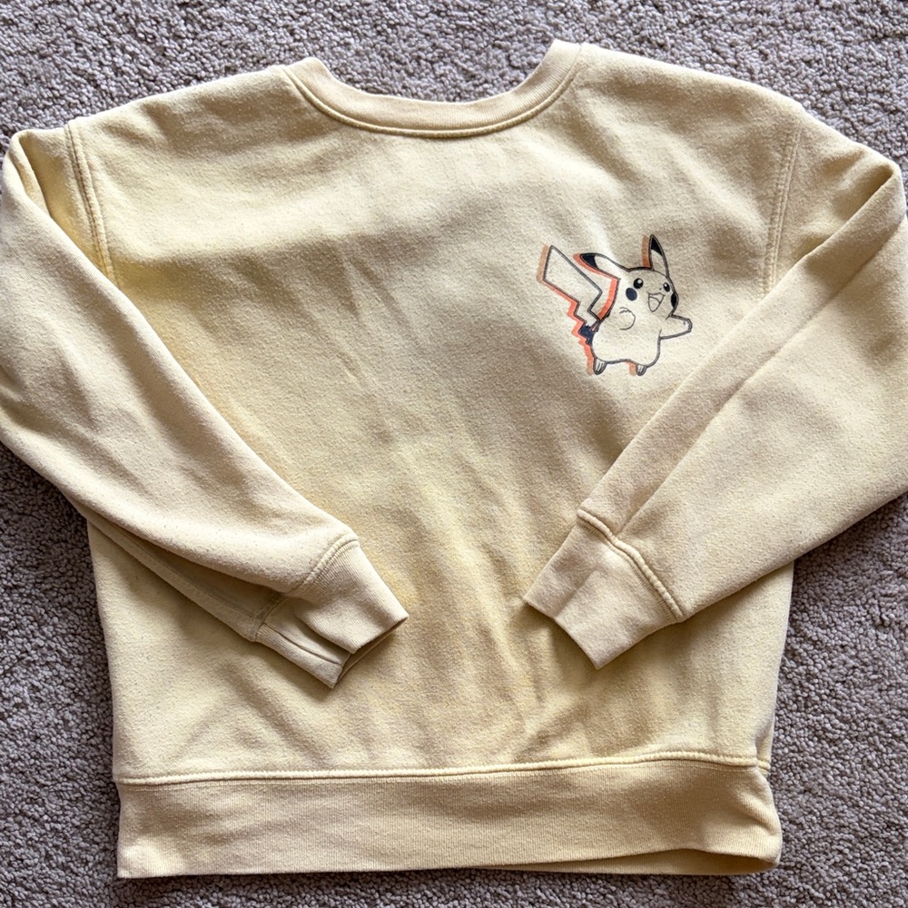 Old Navy Cream Pikachu Children 6-7 Sweater